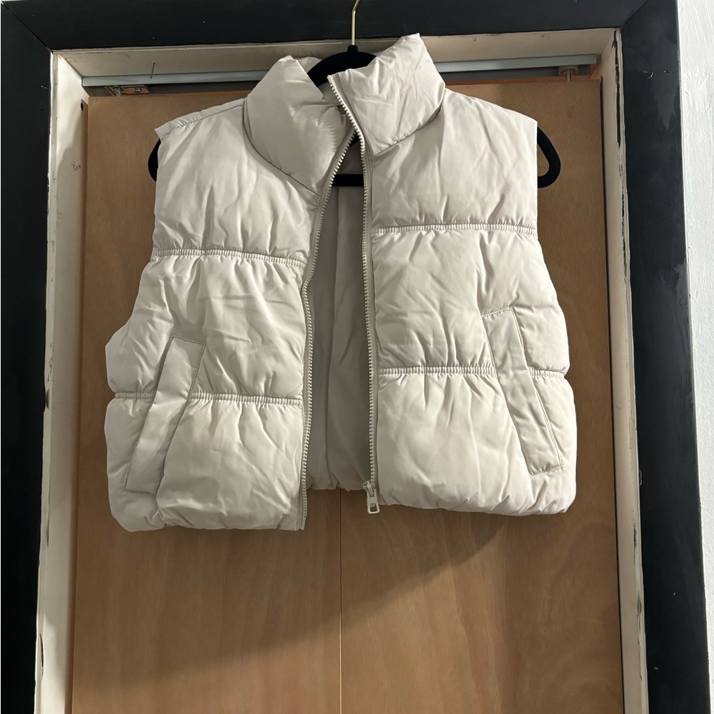 Divided Cream Puffer Vest